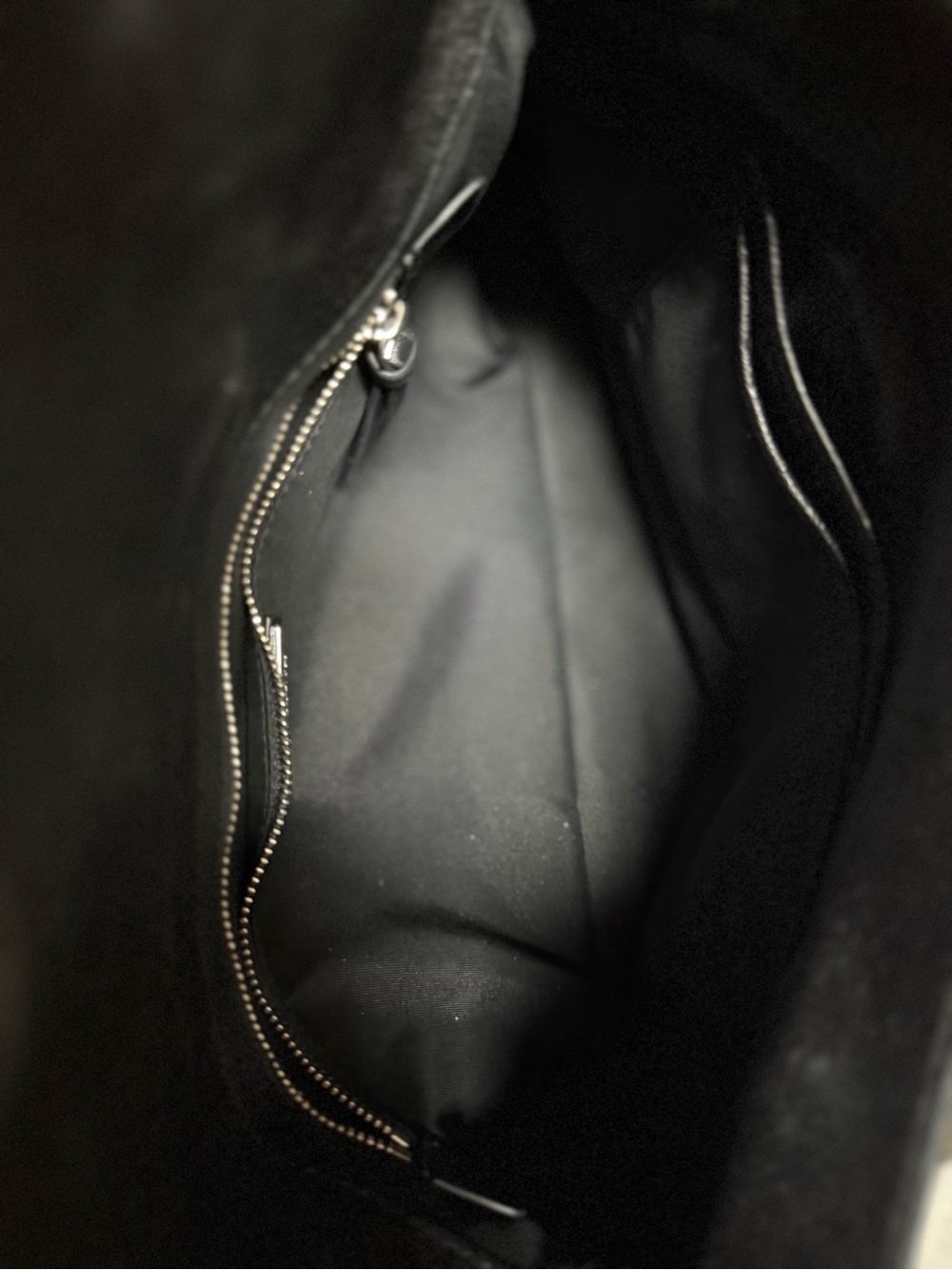 Tory Burch Black Leather Shoulder Clutch with Chain Strap - Picture 3 of 7